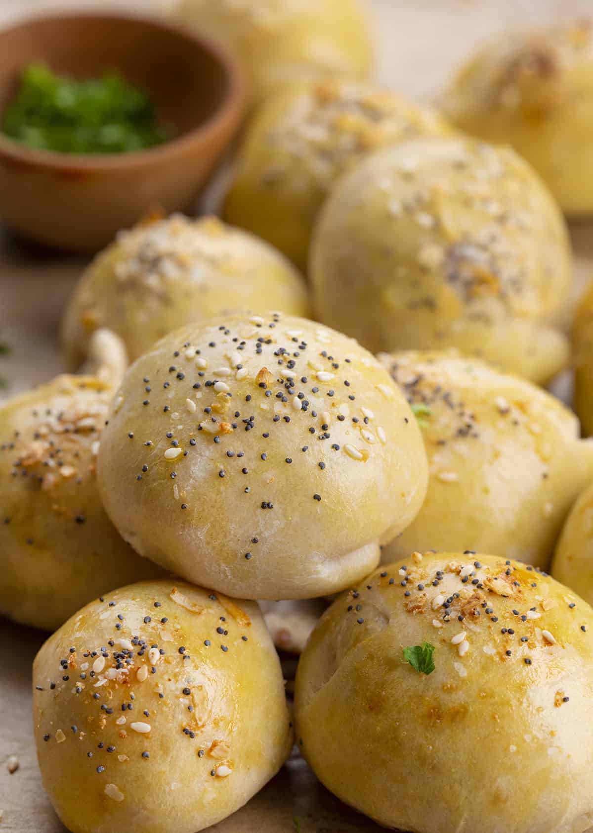 Stuffed Bagel Bites are pieces of pizza dough wrapped around a cream cheese and bacon mixture, topped with an egg wash and everything seasoning. Appetizer, Bagel Bites, Easy Homemade bagel Bites, Hw to Make Bagel Bites, Starbucks Recipes, i am baker, iambaker, recipes, air fryer bagel bites Bagel Bites - Starbucks Copycat Recipe