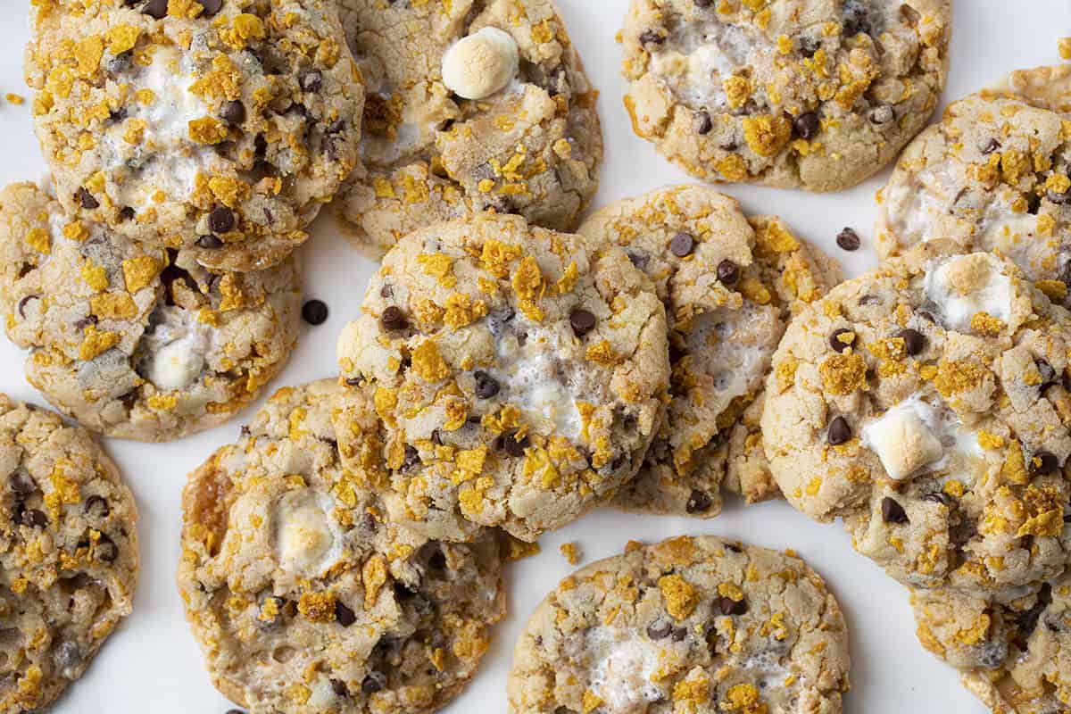 Cornflake Marshmallow Cookies are made with a baked cornflake crunch, chocolate chips, and mini marshmallows for a sweet and salty treat. Cookies, Baking, Milkbar, Milk Bar Cookies, dessert, cornflake cookies, marshmallow cookies, chocolate chip marshmallow cookies, i am baker, iambaker, recipes MilkBar Copycat Cookie
