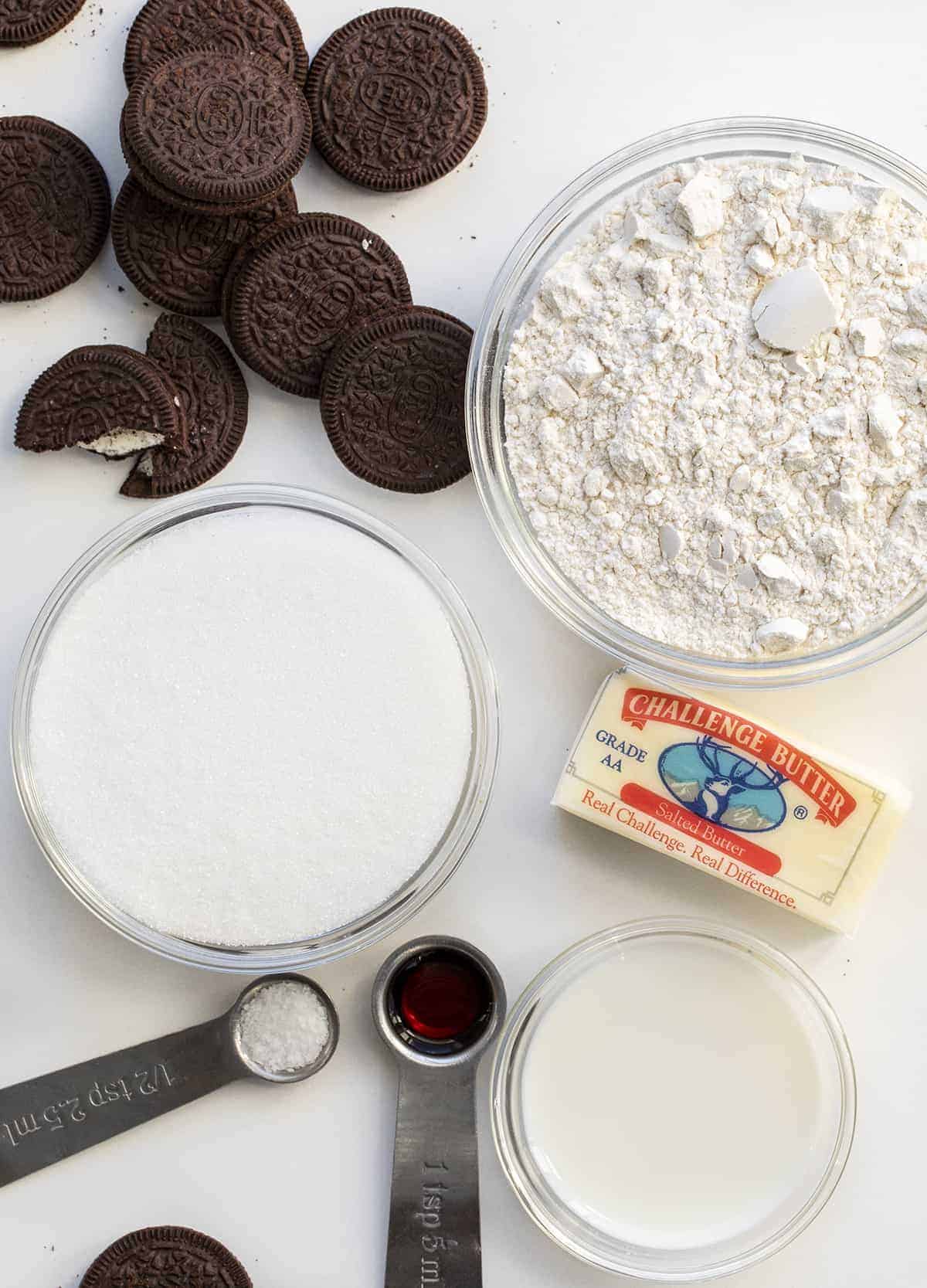 Oreo Cookie Dough is a sweet treat made without eggs that you can indulge in by the spoonful! Cookie Dough, Cookie Dough Recipes, how to make Oreo cookie dough, eggless cookie dough, easy cookie dough, dessert, easy dessert, game day dessert, game day treats, game day recipes, easy oreo recipes, no bake desserts, i am baker, iambaker Ingredients for Oreo Cookie Dough
