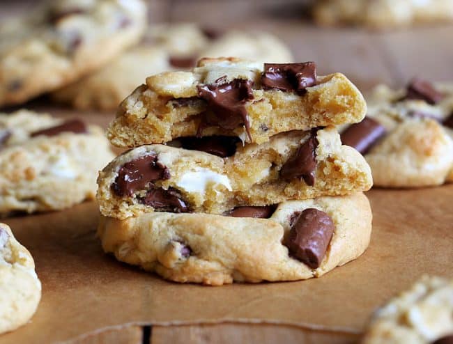 I think I groaned out load when I bit into this cookie. It's quite possibly the best chocolate chip cookie ever, and I do consider myself an expert! Chocolate Chip Cookies, Soft Batch Chocolate Chip Cookies, how to make chocolate chip cookies, easy chocolate chip cookies, double chocolate chip cookies, white chocolate chip cookies #ccc #chocolatechipcookie #iambaker #baking #cookies Cookies